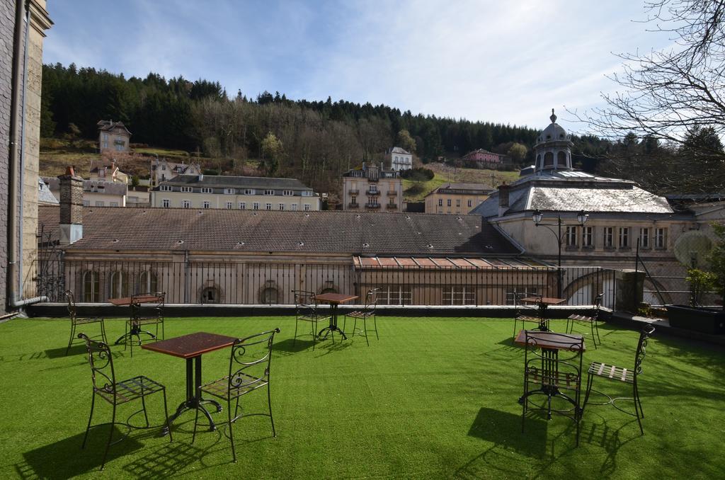 L'Empereur, Sa Femme Et Le Petit Prince Plombières-les-Bains Exterior foto