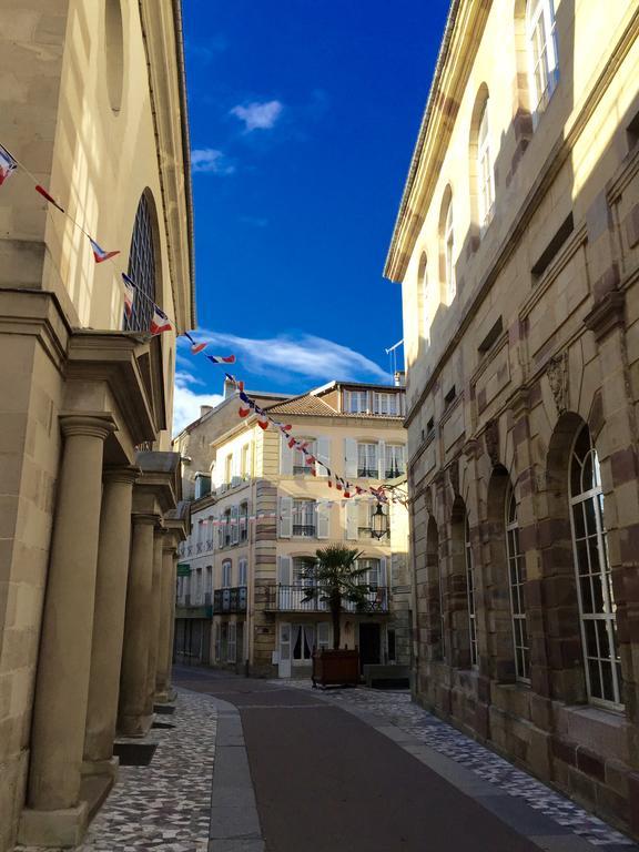 L'Empereur, Sa Femme Et Le Petit Prince Plombières-les-Bains Exterior foto