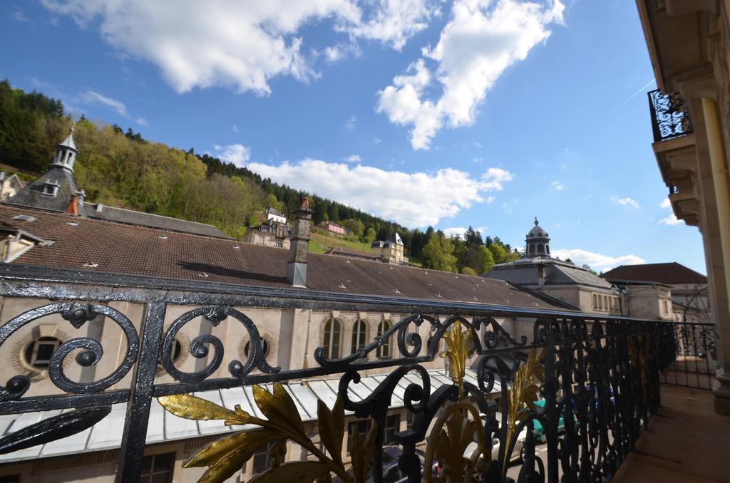 L'Empereur, Sa Femme Et Le Petit Prince Plombières-les-Bains Exterior foto